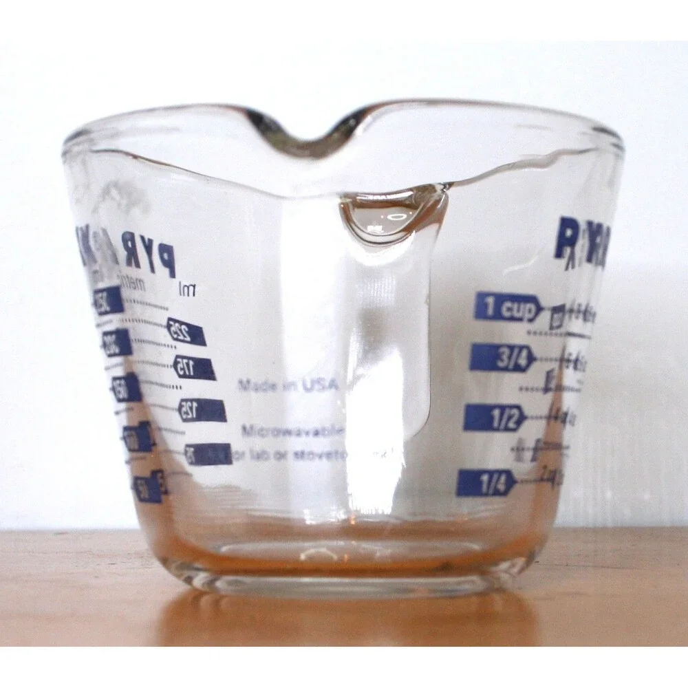 Vintage Pyrex 508 Measuring Cup • 1 Cup 8 oz Blue Text Open Handle • Made in USA